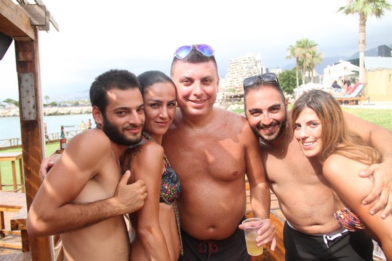 Cyan Beach Bar on Sunday